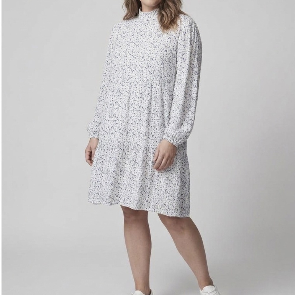 C&C California Women's MicroFloral Tiered Midi Dress Blue White XL Cottagecore